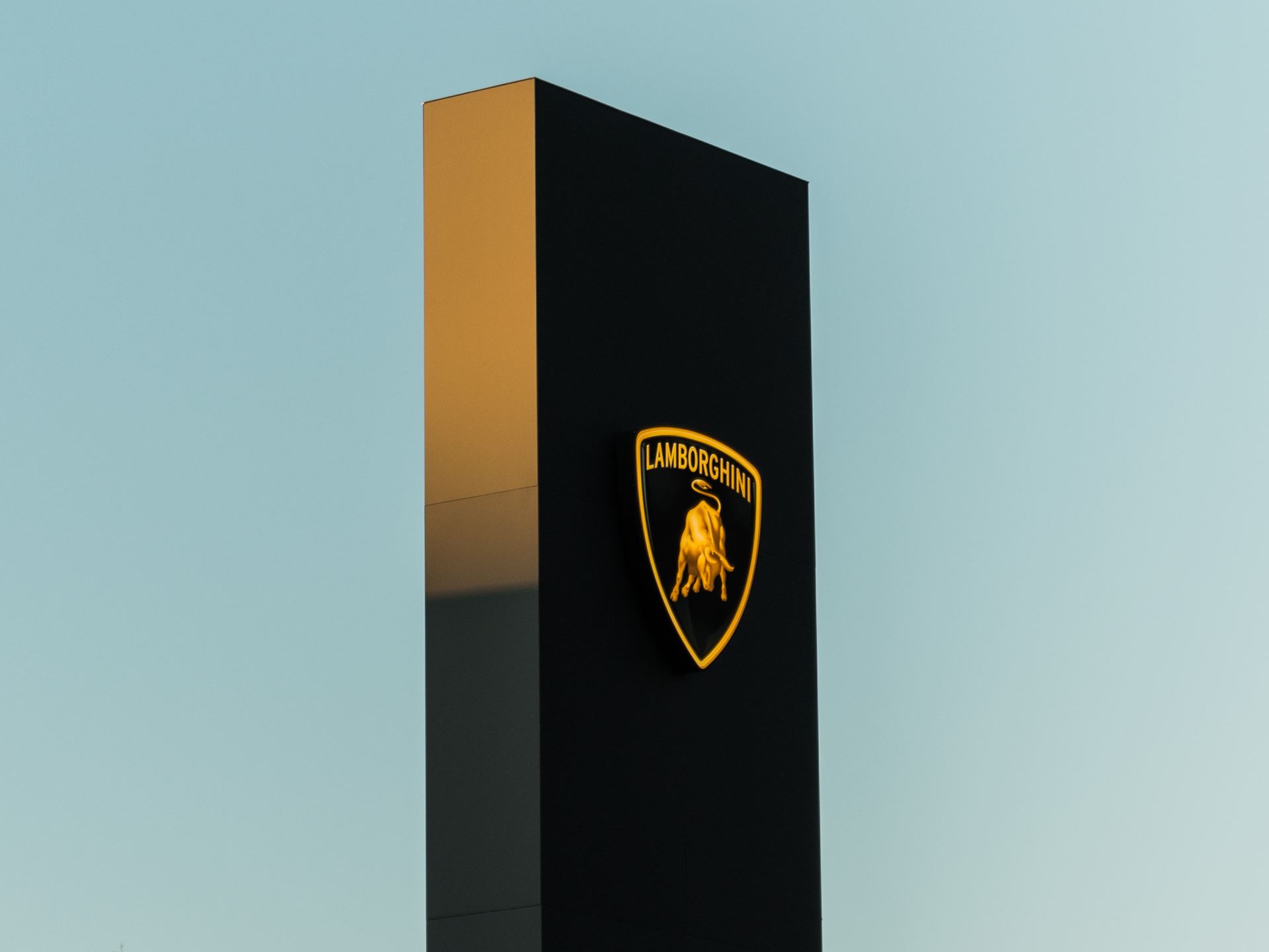Automobili Lamborghini Totem