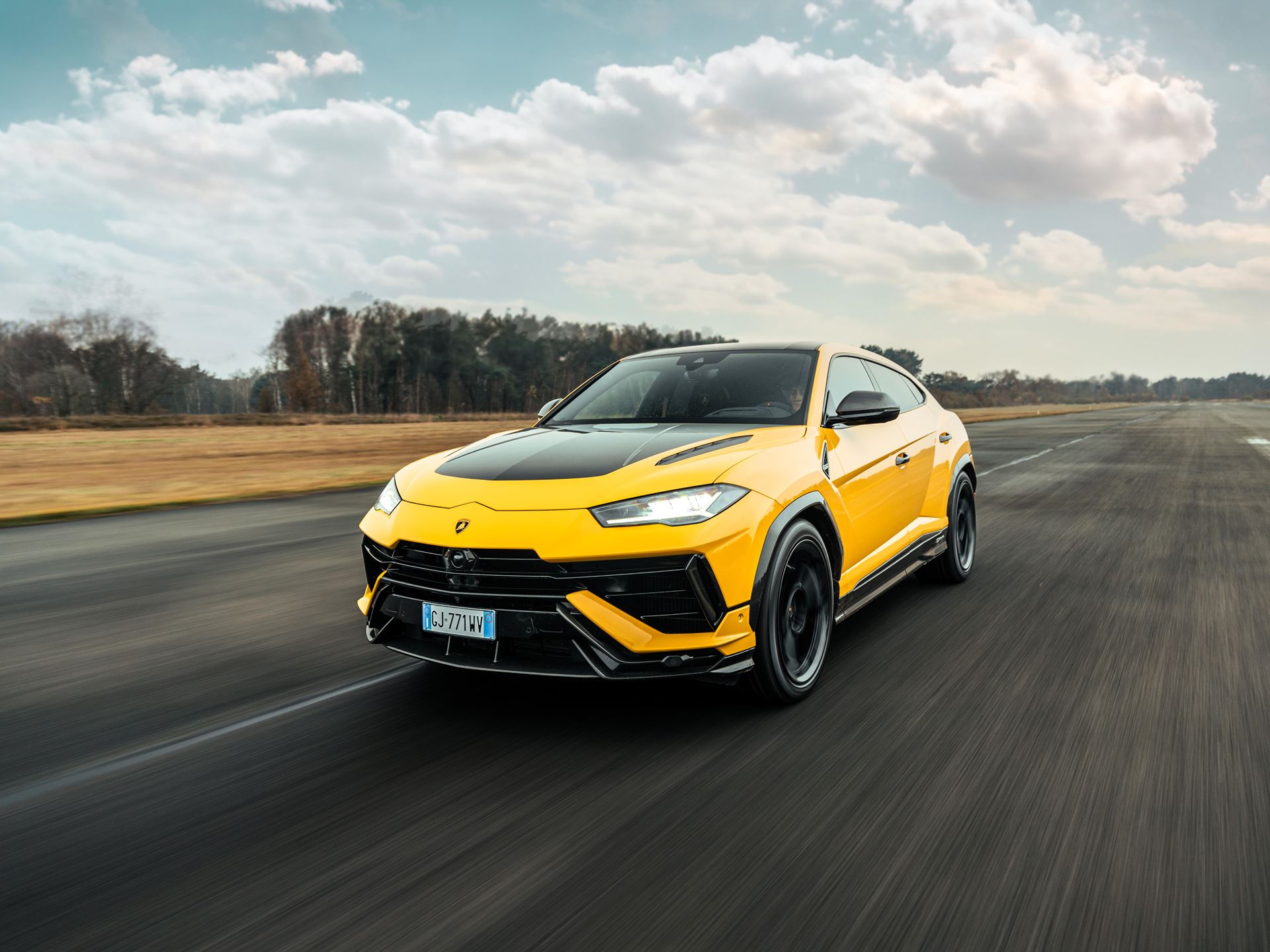 Lamborghini Urus Performante and Mathieu van der Poel