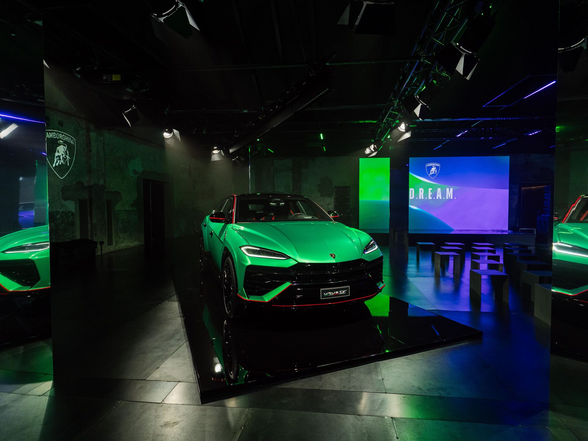 Urus SE Tettonero Capsule at Milan Design Week