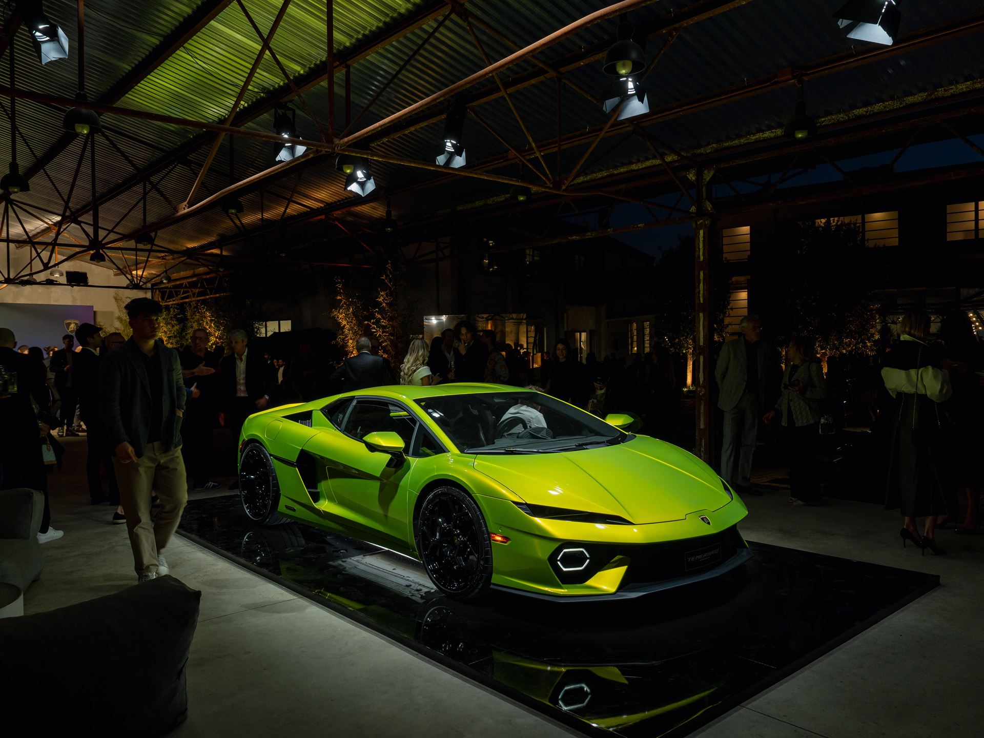 Urus SE Tettonero Capsule at Milan Design Week