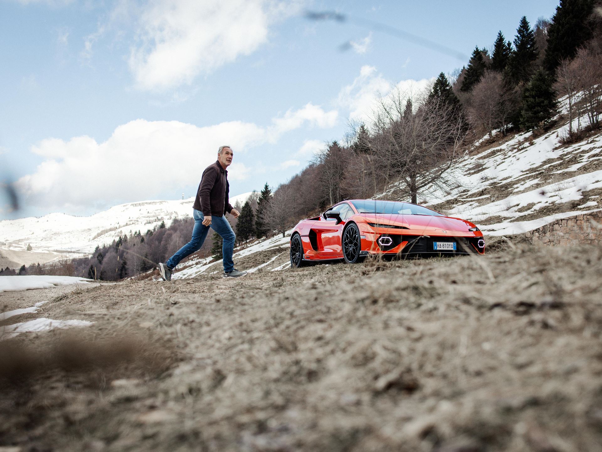 Lamborghini Temerario and Explorer Mike Horn