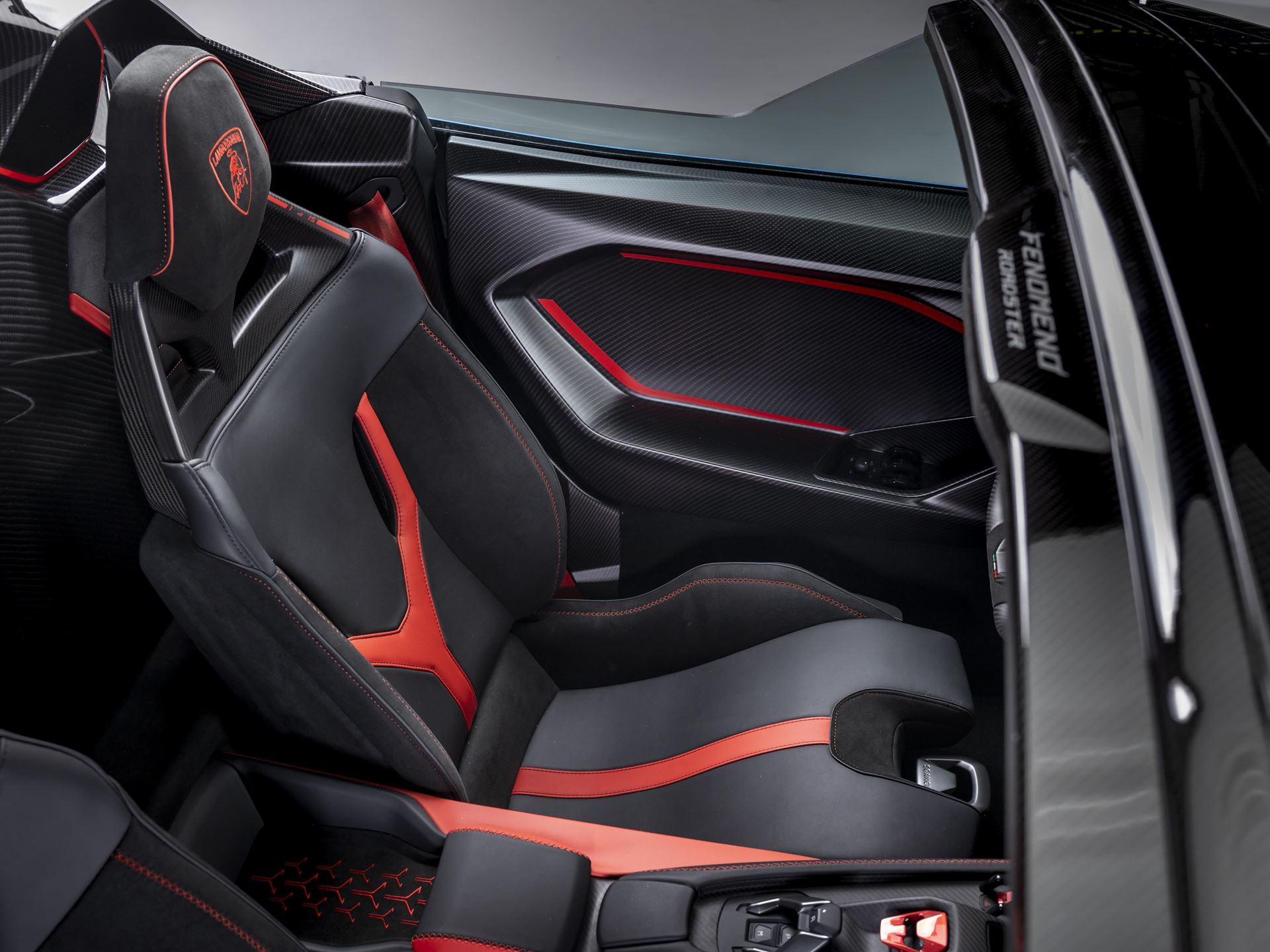 Fenomeno Roadster Interior