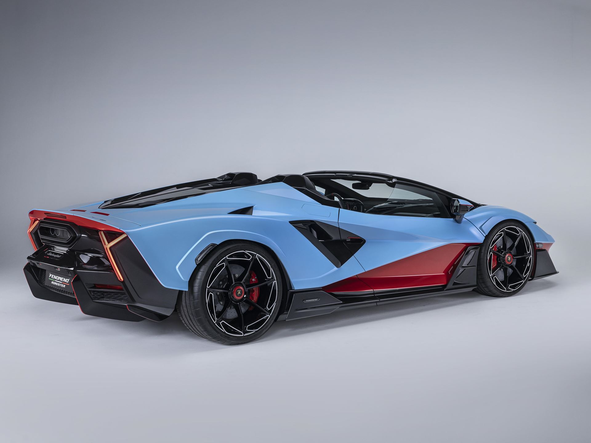 Fenomeno Roadster Studio