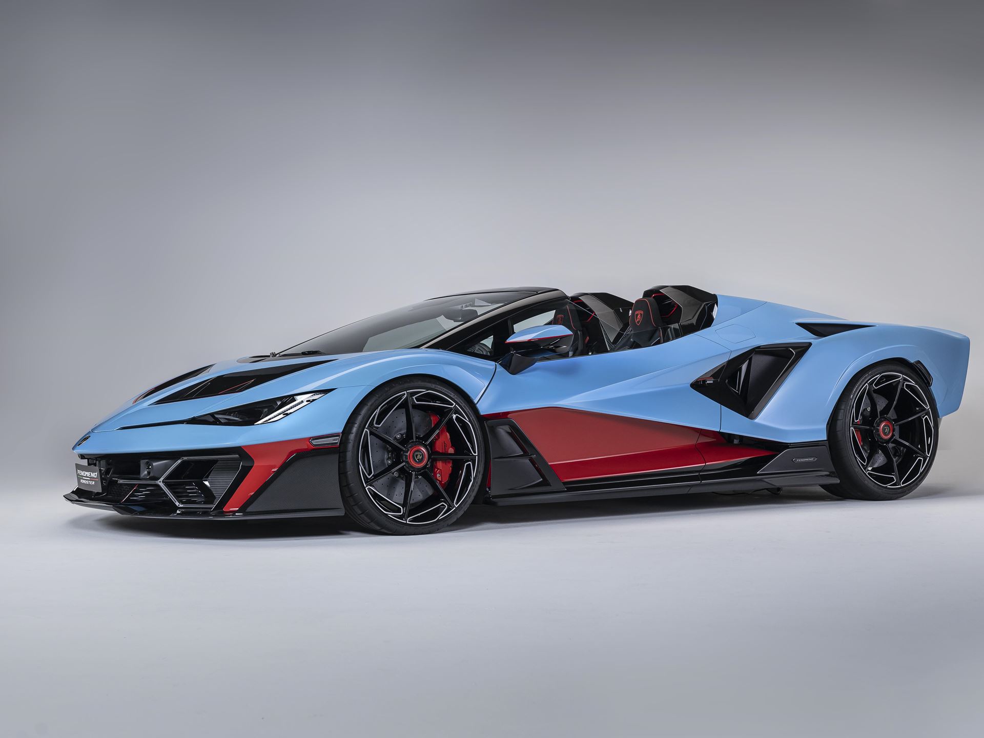 Fenomeno Roadster Studio