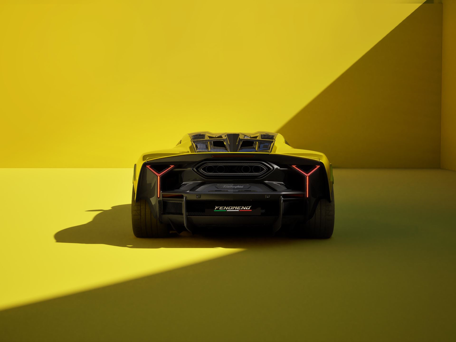 669773