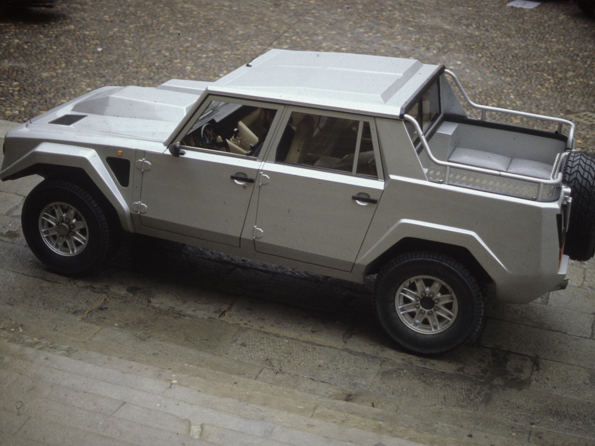 40th LM002 Copyright holders of this assets are welcome to contact Automobili Lamborghini S P A regarding any omission
