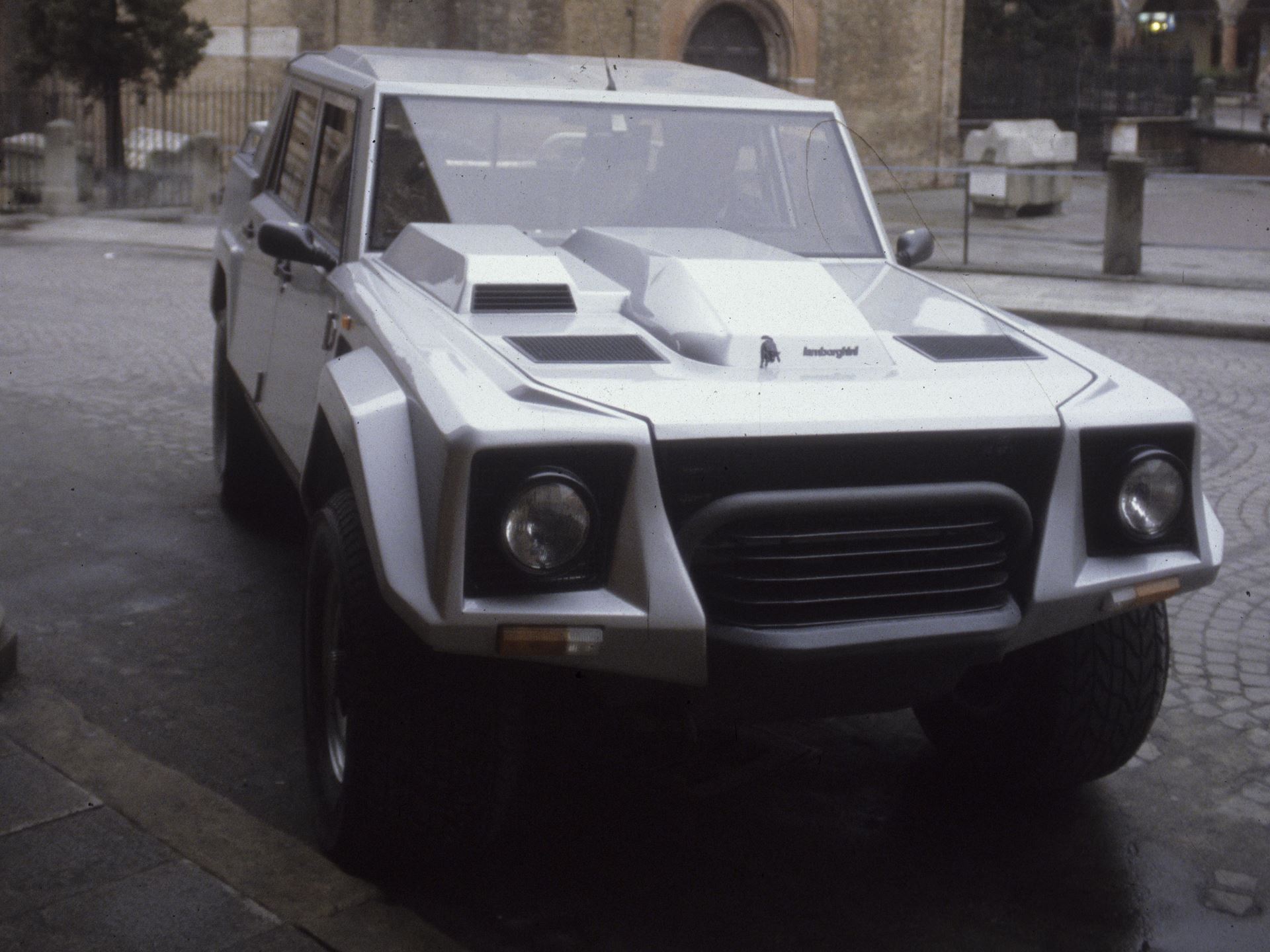 40th LM002 Copyright holders of this assets are welcome to contact Automobili Lamborghini S P A regarding any omission