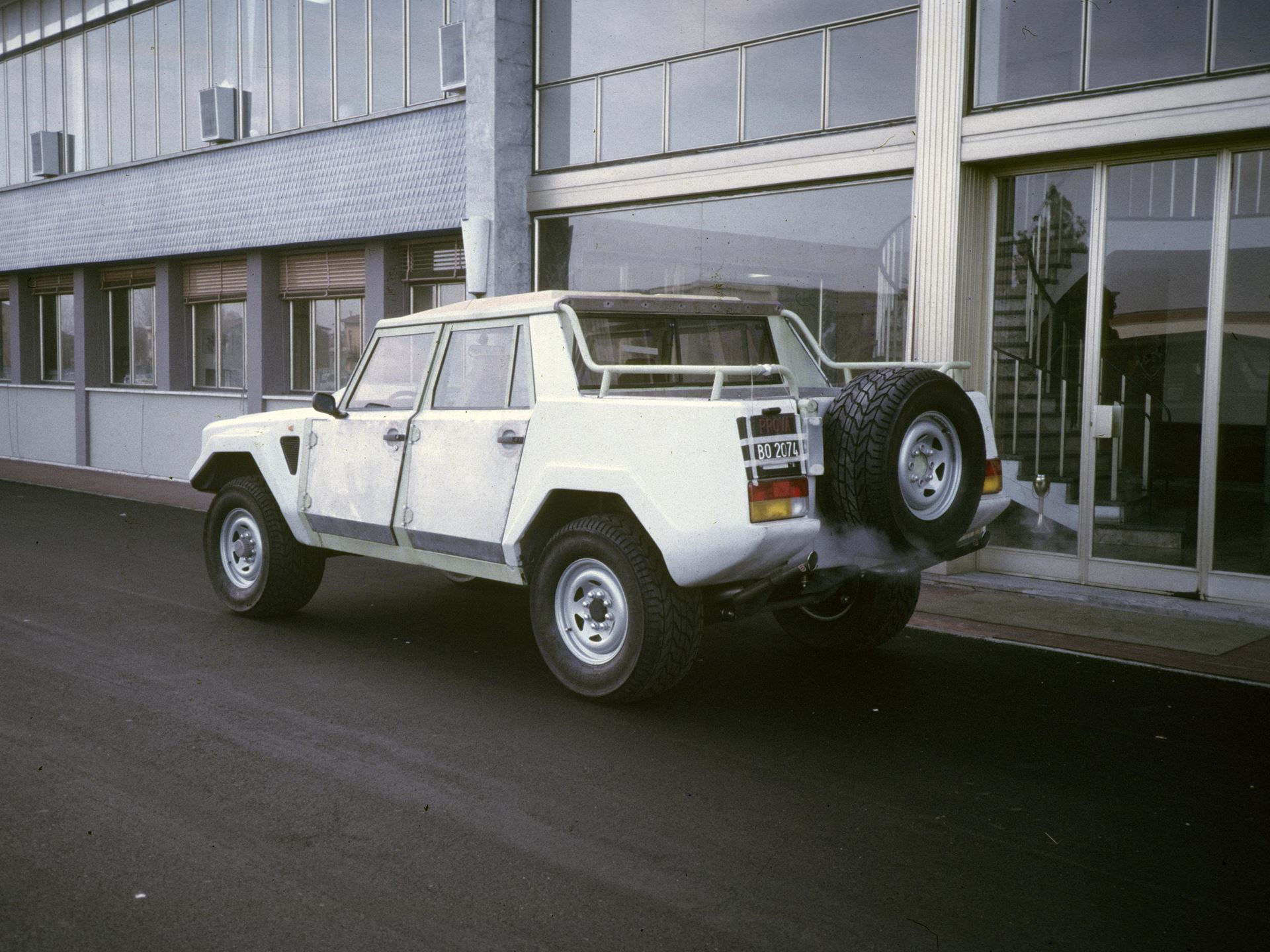 40th LM002 Copyright holders of this assets are welcome to contact Automobili Lamborghini S P A regarding any omission