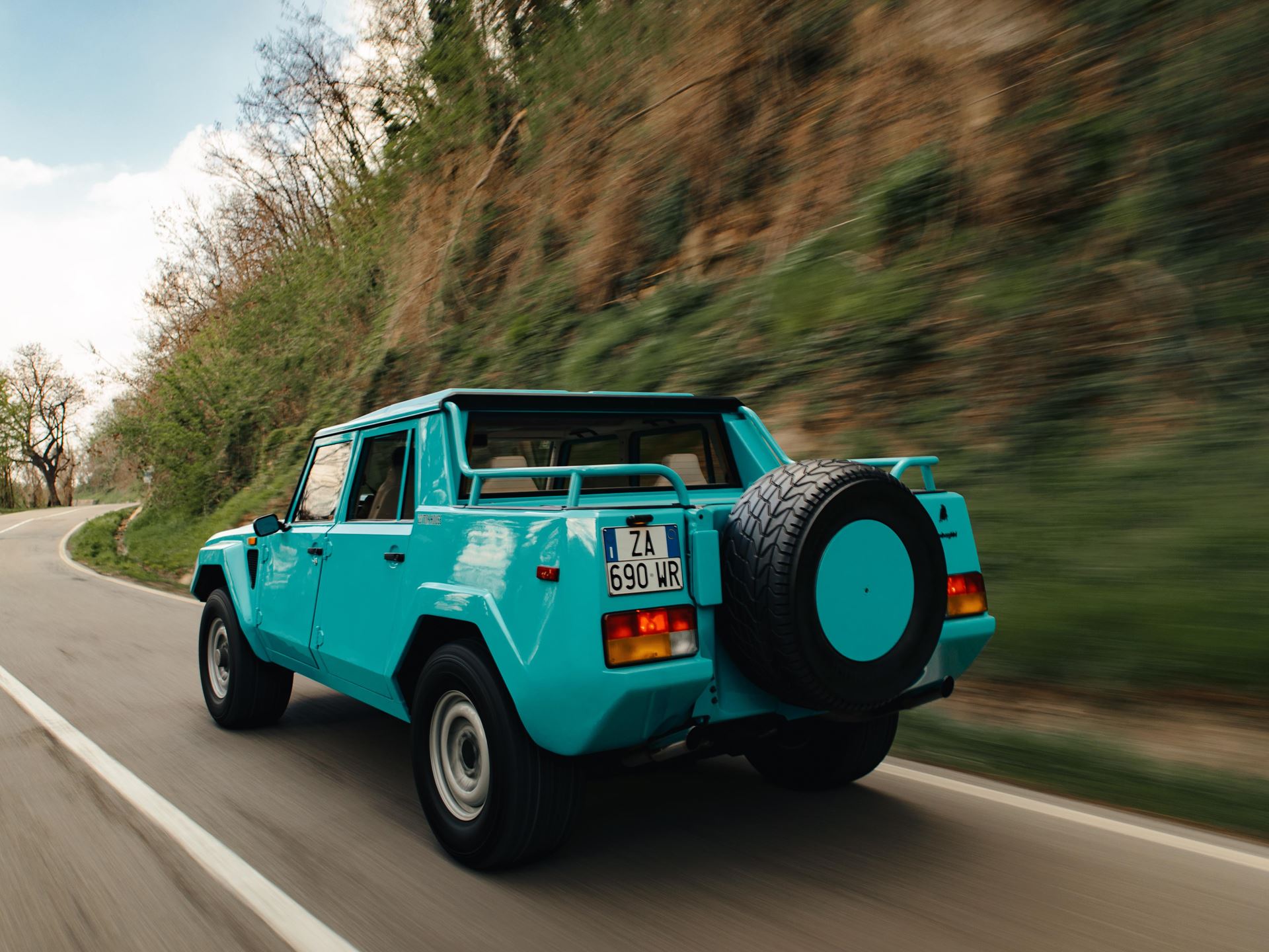 Lamborghini LM002