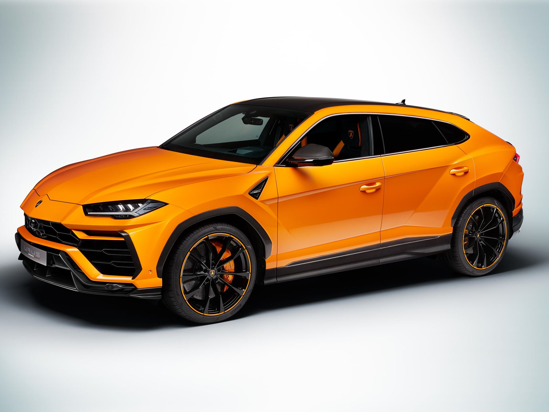 Lamborghini Urus Pearl Capsule Orange