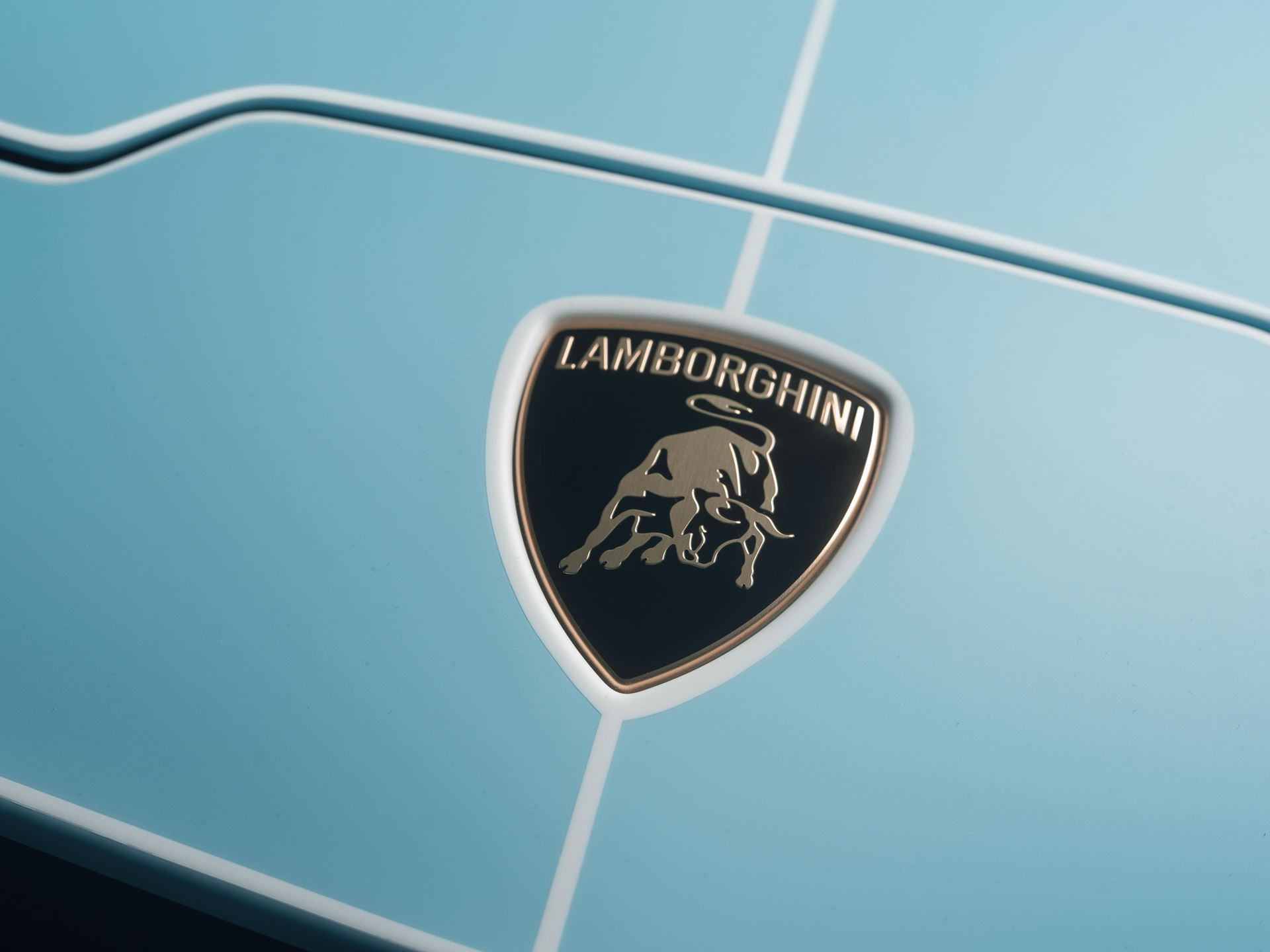 Lamborghini Temerario Ad Personam in Celeste Fedra and Bianco Phanes