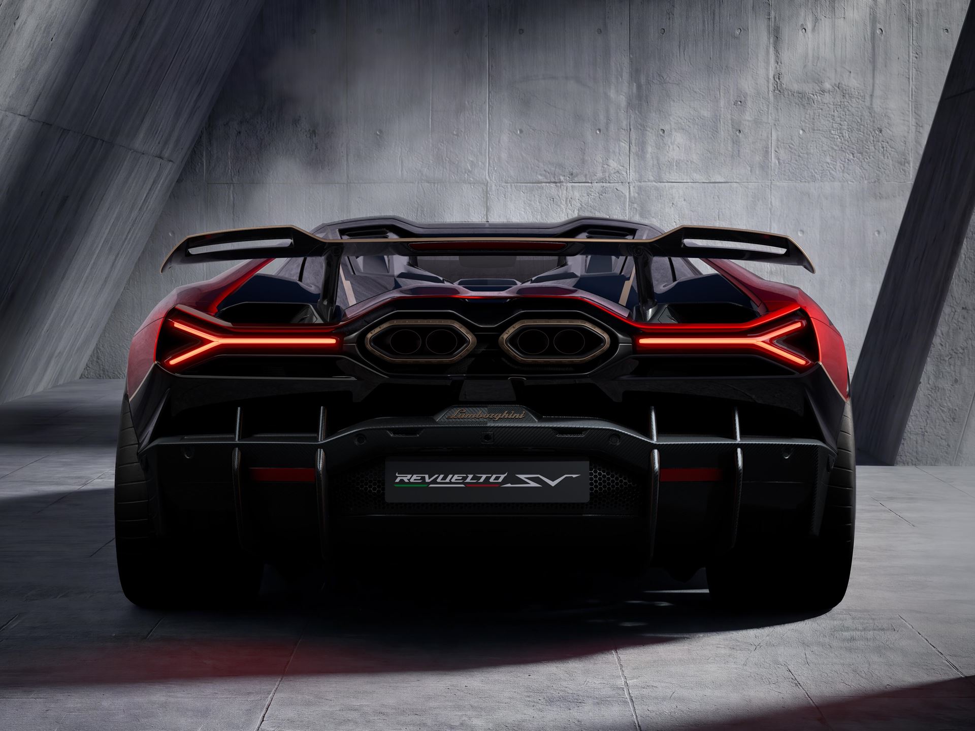 Revuelto SV