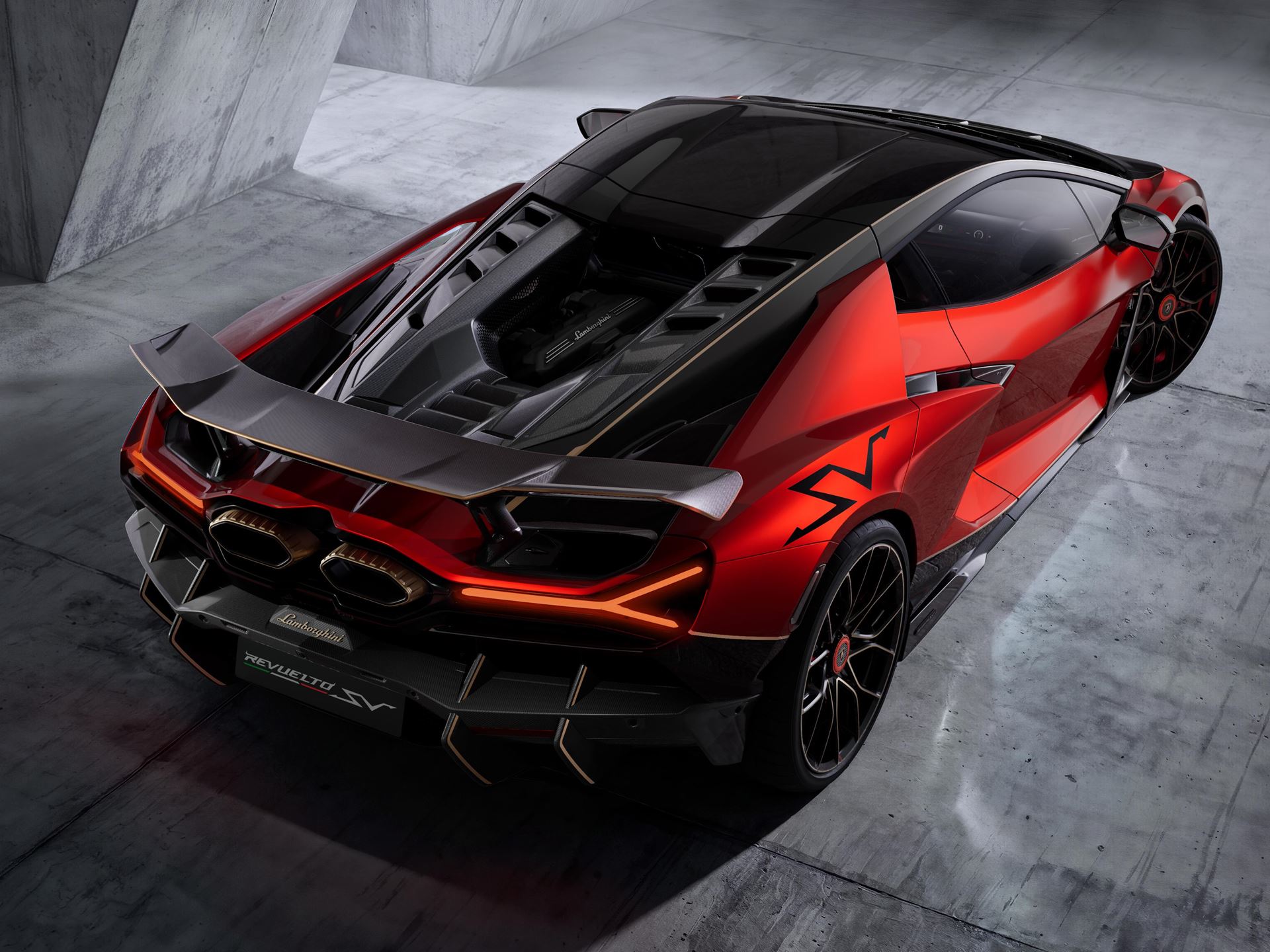 Revuelto SV