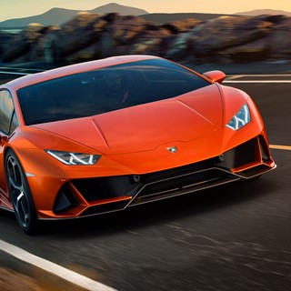 Huracan EVO 3-4 front ambient - 1