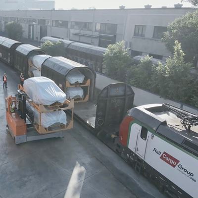 Lamborghini Rail Cargo Arrival