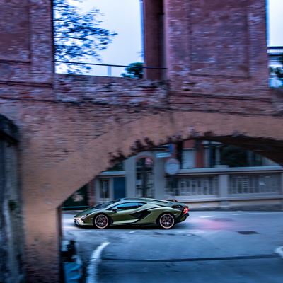 Lamborghini Sián homage the Bologna's arcades UNESCO heritage