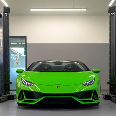 Lamborghini Stockholm - dealership workshop