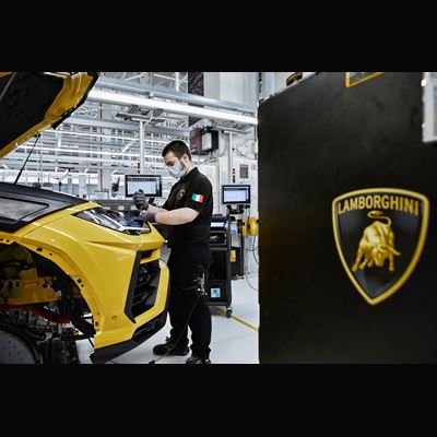 Urus Assembly Line