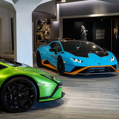 Lounge Automobili Lamborghini - Huracán STO