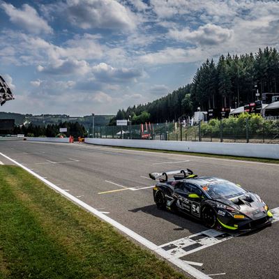 Lamborghini Super Trofeo Europe - Moretti Teekens (Target Racing) Pro finish line