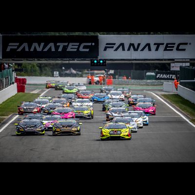 Lamborghini Super Trofeo Europe - race one start