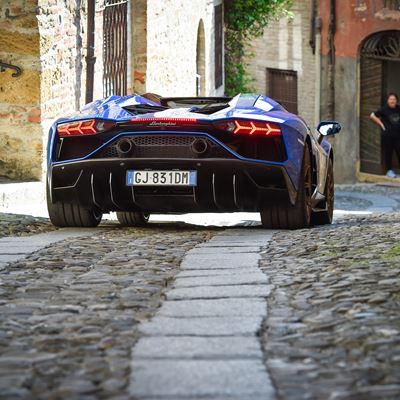 Aventador Ultimae and Stradivari