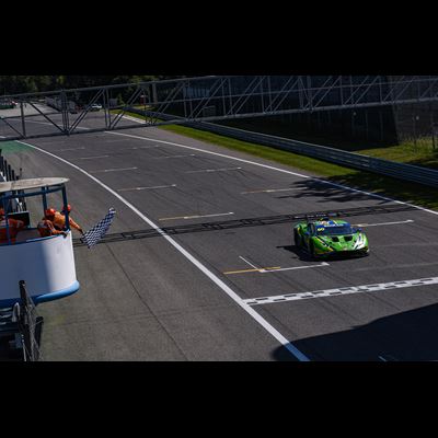 Lamborghini Hurac n GT3 EVO2 VSR Italian GT Sprint finish line