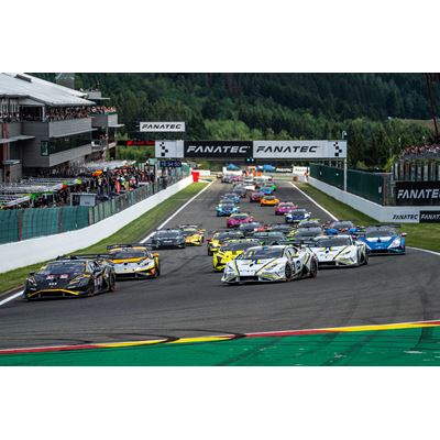 Lamborghini Super Trofeo Europe Race 1 Start