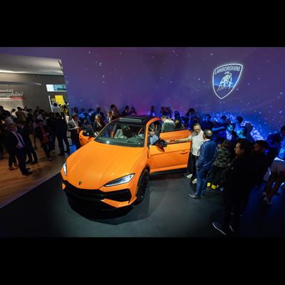 Lamborghini Urus SE Makes US Premiere in New York