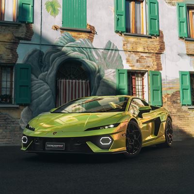 Lamborghini the new hybrid range collects awards worldwide