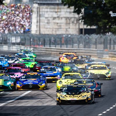 Race one start