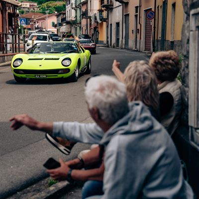 Lamborghini Miura Tour