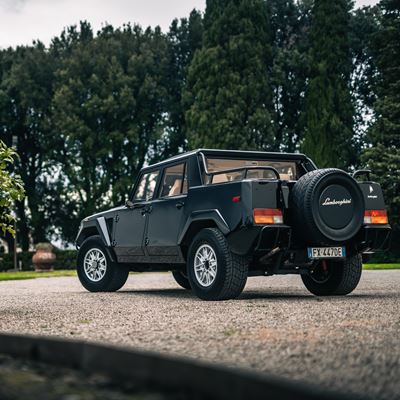 Lamborghini LM002