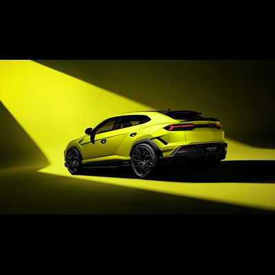 Urus SE Performante Giallo Crius Studio