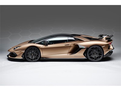 Aventador SVJ Roadster Side - 01