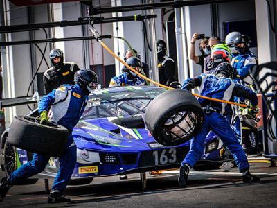 Lamborghini -Dynamic Pit-Stop