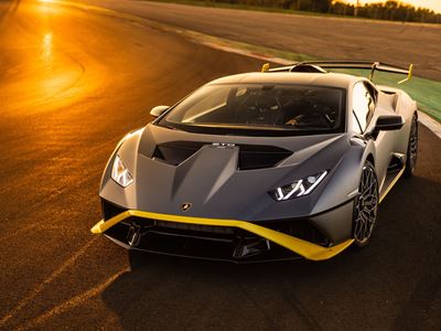 Huracán STO Titan Grey