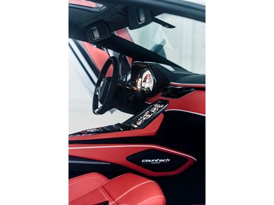 Countach LPI 800-4 Interior