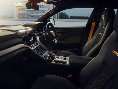 Lamborghini Urus Performante Sunset Interior