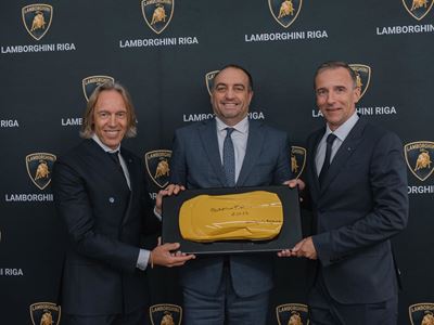 Valdis Spreczis General Manager Luxury Sports Cars SE Federico Foschini Chief Marketing Sales Officer Lamborghini