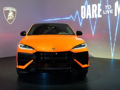Lamborghini Urus SE Makes US Premiere in New York