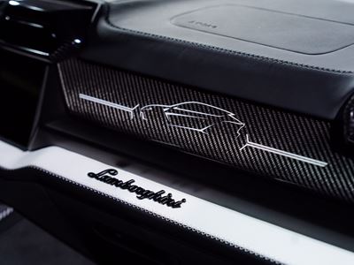 Urus SE Tettonero Capsule at Milan Design Week