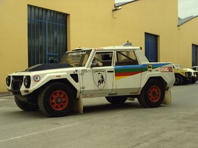 40th LM002 Copyright holders of this assets are welcome to contact Automobili Lamborghini S P A regarding any omission