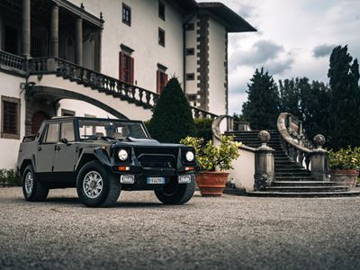 Lamborghini LM002