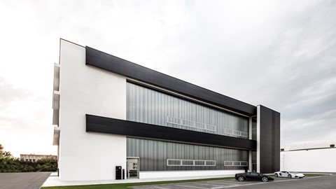New building designed for the development of prototypes and pre-series vehicles