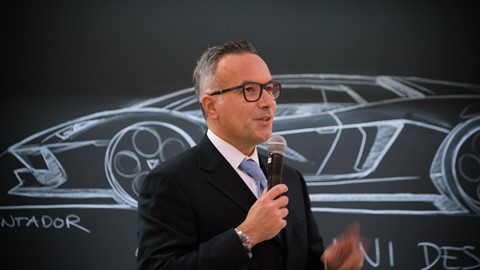 Luciano De Oto presents the Lamborghini Terzo Millennio