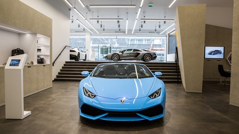 Lamborghini Paris Showroom (4)
