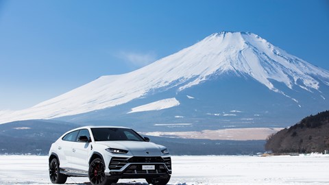 Lamborghini Urus in Fuji (Japan)