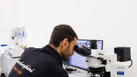 Lamborghini CFRP laboratory (ACLSD) - Microscope