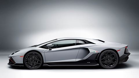 Aventador Ultimae - side